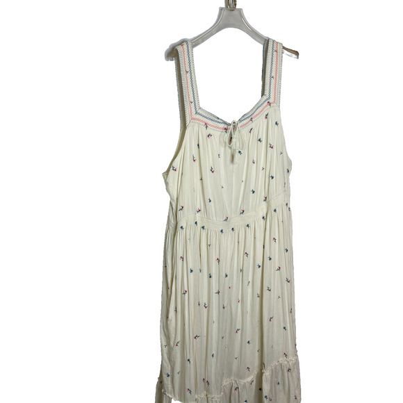 Women's 3X Old Navy Floral Embroidered Square Neck Ivory Tiered Maxi Dress - Picture 2 of 6